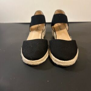 Life Stride Velocity 2.0 sandals. New without box.